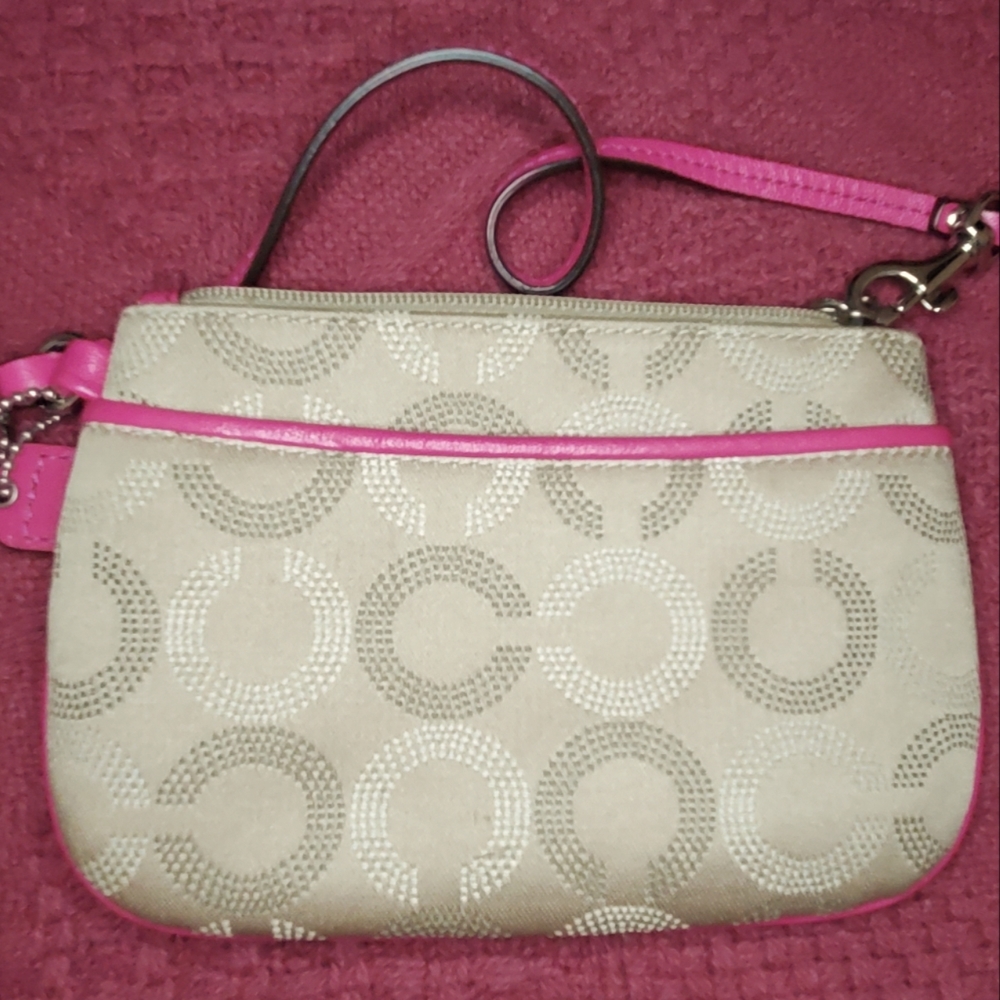 Coach Wristlet tan and pink